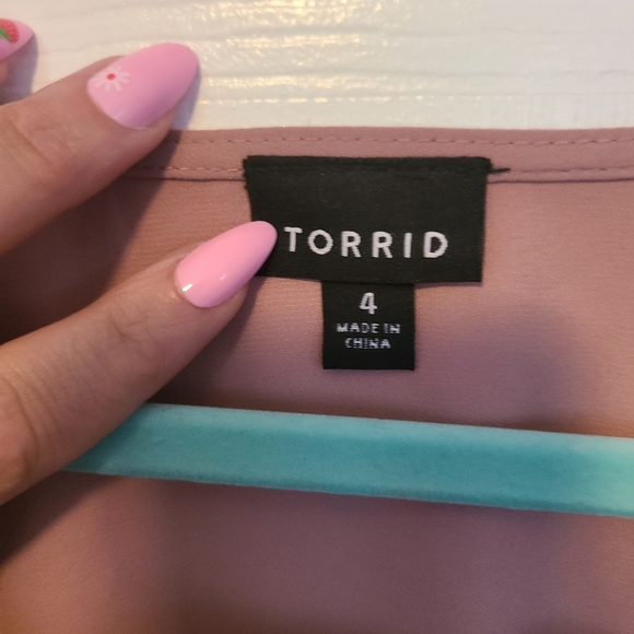 NWOT Torrid Dusty Pink, Flowy Button-up Size 4 - Picture 6 of 10